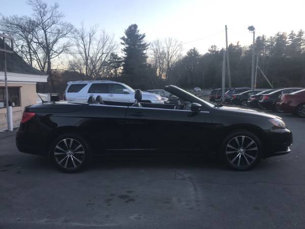 11 Chrysler 200 S V6 Hard Top Convertible! 5YR/100K WARRANTY INCLUDED! for sale in METHUEN, RI – photo 11