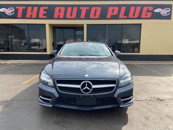 2013 Mercedes Benz CLS-550 RWD 4.6L V8 Loaded 80K Miles - cars &... for sale in Elmhurst, IL – photo 2