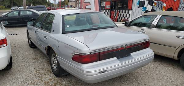 1996 Mercury Grand Marquis - cars & trucks - by dealer - vehicle... for sale in Champaign, IL – photo 2