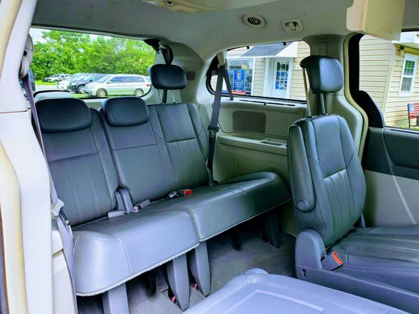 2008 CHRYSLER TOWN & COUNTRY TOURING *1-OWNER*⭐+FREE 6 MONTHS... for sale in Front Royal, District Of Columbia – photo 21