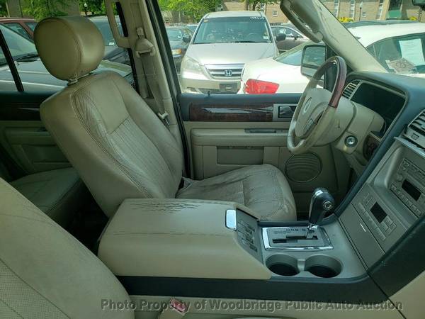 2005 Lincoln Navigator 4dr 4WD Ultimate Gold for sale in Woodbridge, District Of Columbia – photo 10