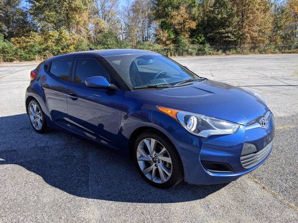 2016 Hyundai Veloster SKU:GU273995 Coupe - cars & trucks - by dealer... for sale in Memphis, TN – photo 3