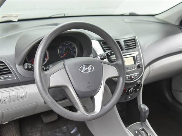 2017 Hyundai Accent SE Sedan 4D sedan Black - FINANCE ONLINE for sale in Bakersfield, CA – photo 2