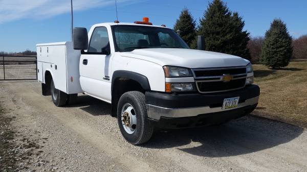 2007 Chevy Silverado 1 ton, Duramax for sale in Other, MN