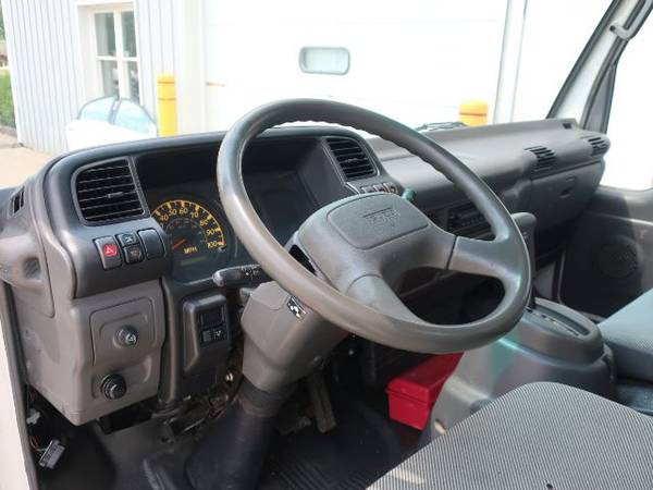2005 Isuzu NPR 18FT Stake Truck 1-Owner 77,000 Miles Clean for sale in Caledonia, IN – photo 5