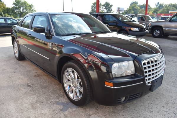 2006 CHRYSLER 300 TOURING V6 WITH LEATHER for sale in Greensboro, NC – photo 7