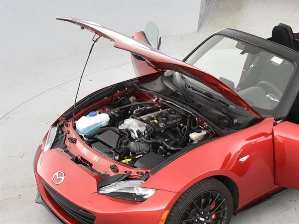 2017 Mazda MX5 Miata Club Convertible 2D Convertible Red - FINANCE for sale in Atlanta, MD – photo 4