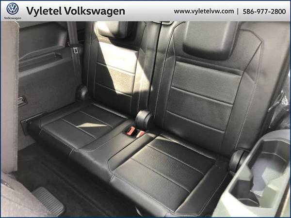 2018 Volkswagen Tiguan SUV 2 0T SE WITH MOONROOF - Volkswagen - cars for sale in Sterling Heights, MI – photo 12