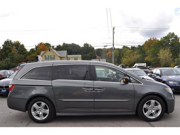 2011 Honda Odyssey mini-van TOURING (GREY) for sale in Hooksett, NH – photo 7