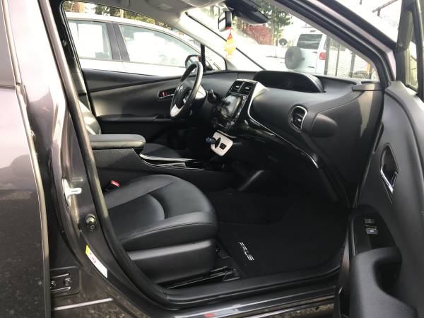 2017 Toyota Prius Three Hatchback for sale in Bellingham, WA – photo 21