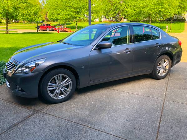 INFINITI Q40 Excellent condition for sale in Cleveland, OH
