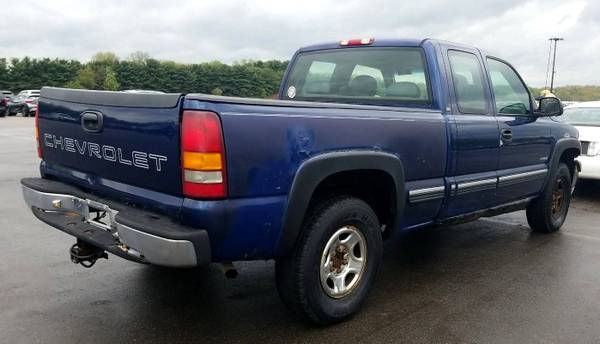 2000 Chevrolet Silverado 1500 Ext Cab 4x4, 4 8L V8, 145k, runs well for sale in Coitsville, OH – photo 3
