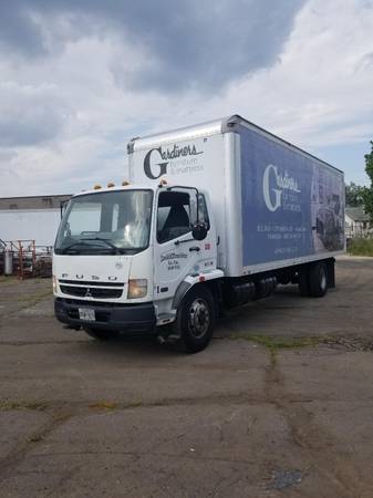26' Mitsubishi Fuso box trucks for sale by owner for sale in Fort Howard, MD