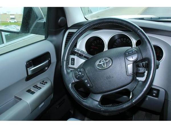 2008 Toyota Sequoia SUV Limited - Toyota White - - by for sale in Green Bay, WI – photo 20