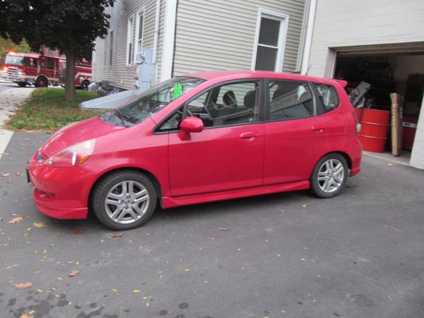 08 Honda Fit S 5Speed - cars & trucks - by owner - vehicle... for sale in Northampton, MA – photo 3