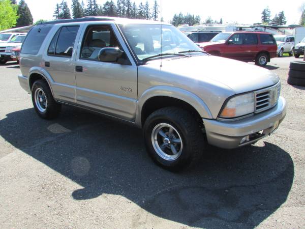 2001 OLDSMOBILE BRAVADA ALL WHEEL DRIVE LOADED - - by for sale in Vancouver, OR – photo 3