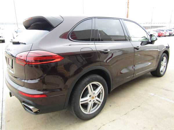 2016 Porsche Cayenne AWD Diesel 1-Owner 7716lb Tow Rating Navigation for sale in Cedar Rapids, IA 52402, IA – photo 4