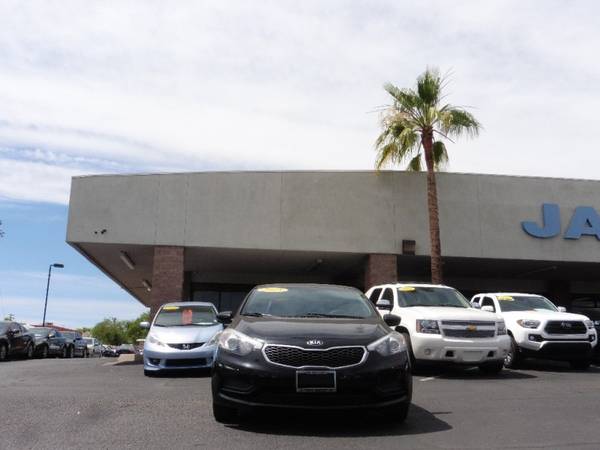 2015 Kia Forte 4dr Sdn Auto LX / CLEAN 1-OWNER CARFAX /... for sale in Tucson, AZ – photo 2