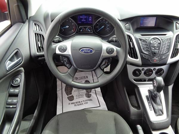 2013 Ford Focus 4d Hatchback SE - - by dealer for sale in Marion, IA – photo 13