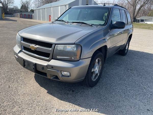 2008 Chevrolet TrailBlazer LT2 4WD 4-Speed Automatic for sale in Fort Atkinson, WI – photo 6