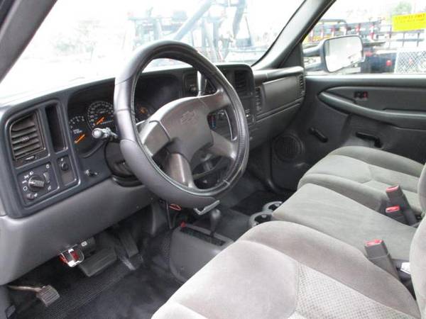 2006 Chevrolet Silverado 2500 REG. CAB 4X4 W/ SNOW PLOW * 84K * -... for sale in south amboy, IN – photo 8