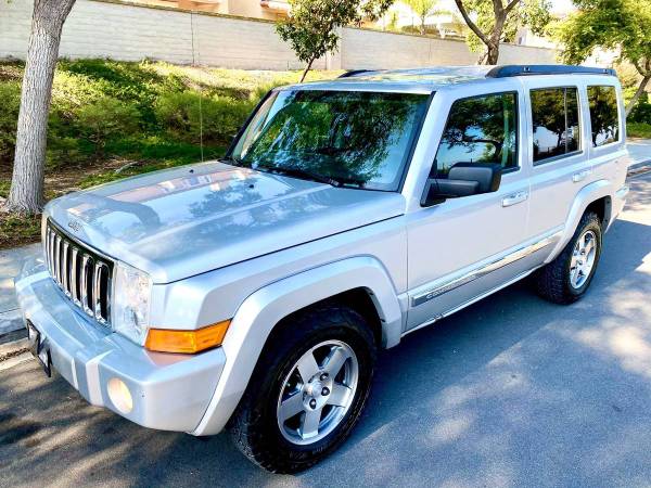 2010 JEEP COMMANDER 4X4 NICELY LOADED, OFF ROAD TIRES,7 PASSENGER -... for sale in San Diego, CA – photo 2