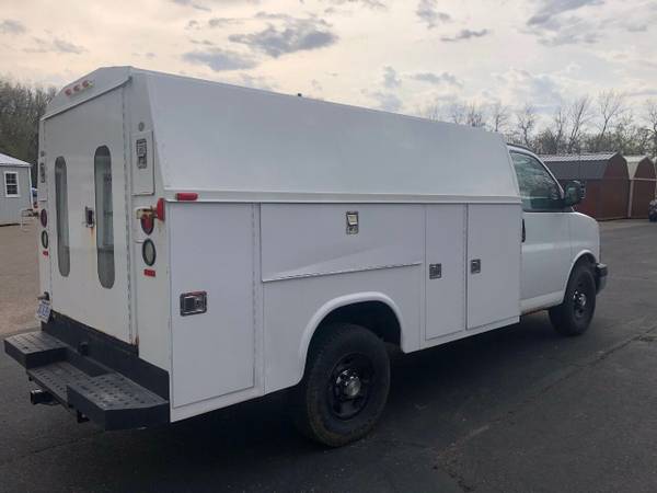 2005 Chevrolet Express Cutaway Work Van Ready for Work - cars & for sale in Stockholm, WI – photo 8