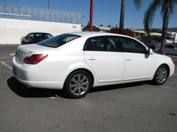 2005 Toyota Avalon XLS 4dr - - by dealer - vehicle for sale in El Cajon, CA – photo 3