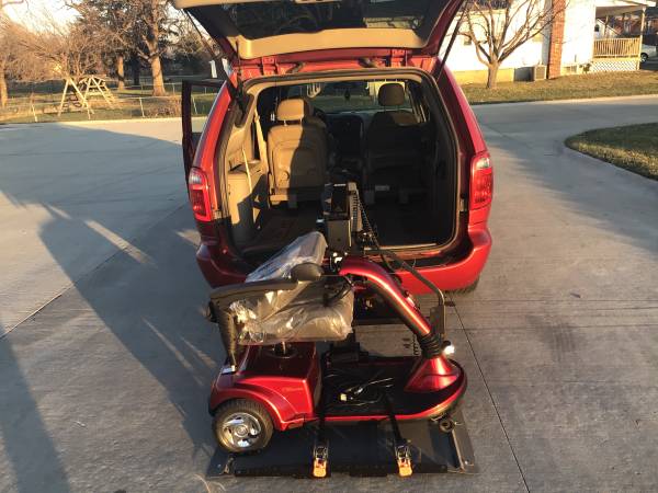 Red 2002 Chrysler Town & Country LXI W/Scooter/Lift (125,000 Miles)... for sale in Dallas Center, IA – photo 20