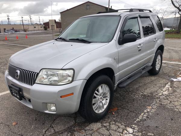07 Mercury Mariner 4x4 only 39K miles!!! ***Fully loaded*** - cars &... for sale in Cleveland, OH – photo 2