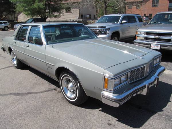 1983 Oldsmobile Delta 88 Royale Brougham, 21,000 miles! for sale in Milford, MA – photo 2