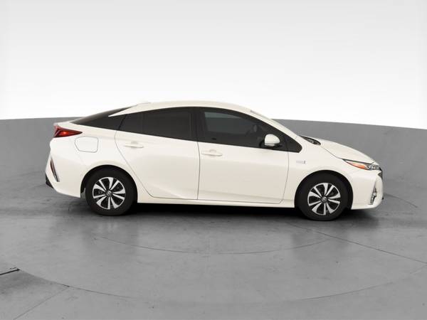 2017 Toyota Prius Prime Advanced Hatchback 4D hatchback White - -... for sale in Providence, RI – photo 13