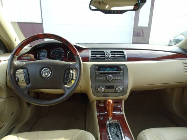 2009 Buick Lucerne CXL - - by dealer - vehicle for sale in Waterloo, WI – photo 22