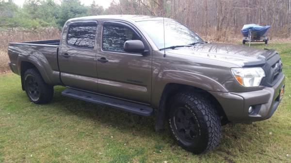 2014 Toyota Tacoma SR5 Crew 4X4 - cars & trucks - by owner - vehicle... for sale in Plattsburgh, New York, VT – photo 2