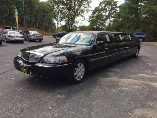 9, 999 2008 Lincoln Town Car LIMOUSINE Only 81k Miles, BAR, 1 for sale in Belmont, VT – photo 3