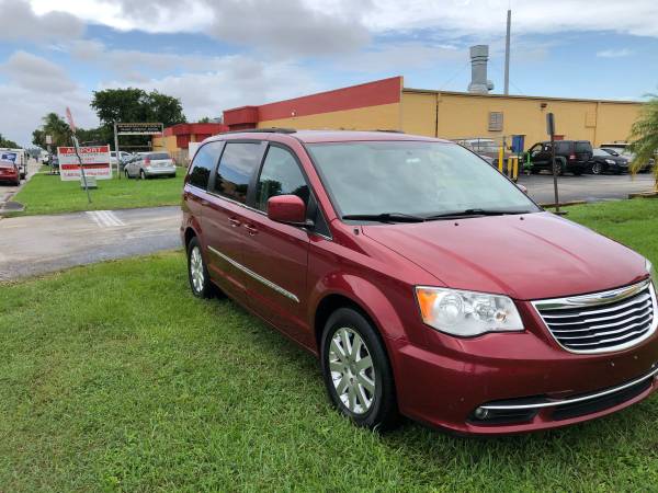 2015 Chrysler Town & Country Excellent Condition - cars & trucks -... for sale in Miami, FL – photo 2