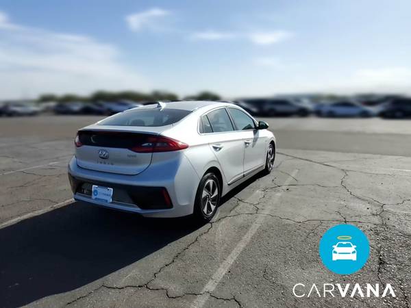 2018 Hyundai Ioniq Hybrid SEL Hatchback 4D hatchback Silver -... for sale in Phoenix, AZ – photo 10