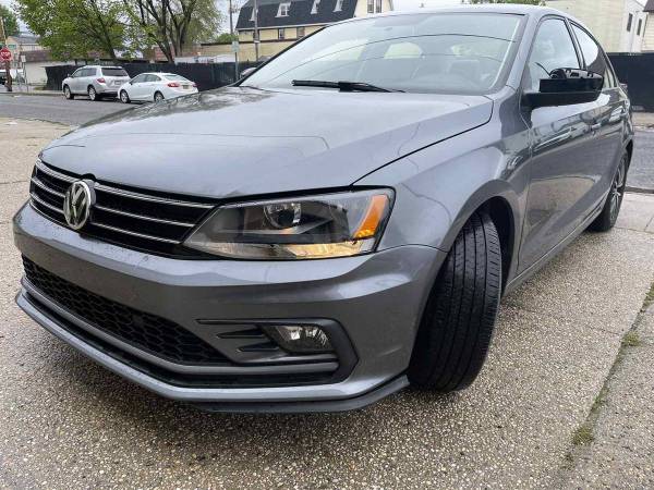 2018 VolksWagen Jetta Se Gry/Blk 24K Miles Clean Title Paid Off for sale in Baldwin, NY – photo 3