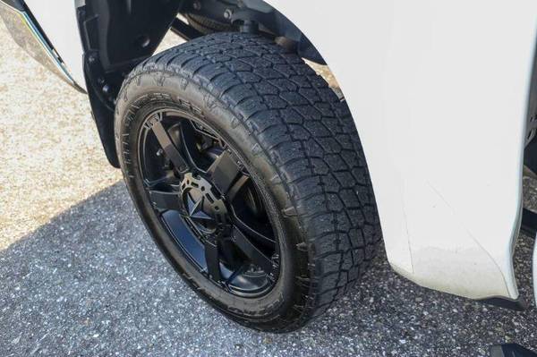 2018 Toyota TUNDRA 4WD SR5 4x4 CREW MAX NAVI LOW MILES NICE TRUCK... for sale in Sarasota, FL – photo 16