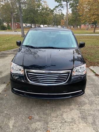 2015 Chrysler Town & Country Touring - cars & trucks - by owner -... for sale in Camp Lejeune, NC – photo 7