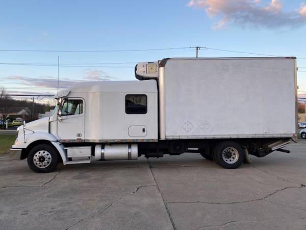 2006 FREIGHTLINER COLUMBIA DIESEL 450HP EXPEDITE REEFER TRUCK w/... for sale in Tallmadge, OH – photo 2