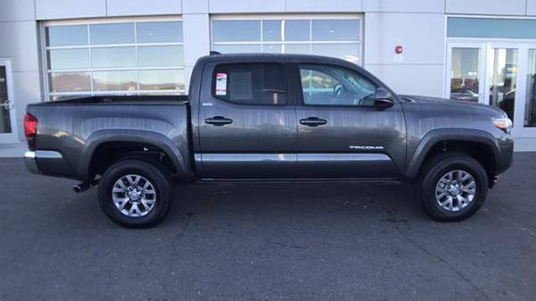 2018 Toyota Tacoma RWD Crew Cab Pickup SR5 Double Cab 5' Bed V6 4x2 AT for sale in Redding, CA – photo 3