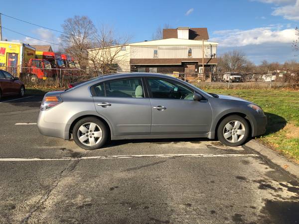 2008 Nissan Altima 2.5 Auto - cars & trucks - by owner - vehicle... for sale in Greenfield, MA – photo 3