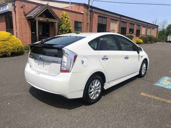 2014 Toyota Prius Plug-in Hybrid, Clean Carfax - - by for sale in Philadelphia, PA – photo 5