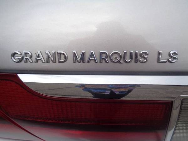 2005 Mercury Grand Marquis LS Premium ~ Low Mileage ! for sale in Howell, MI – photo 19