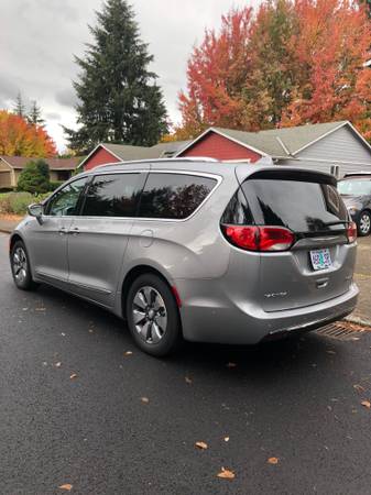 2018 Chrysler Pacifica Limited Hybrid for sale in Hillsboro, OR – photo 4