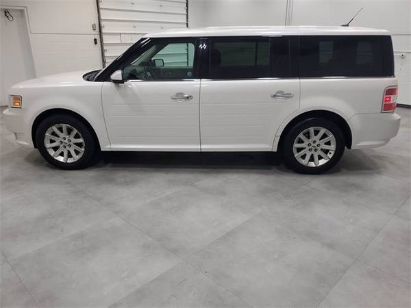 2011 Ford Flex SEL with - - by dealer - vehicle for sale in Wapakoneta, OH – photo 9
