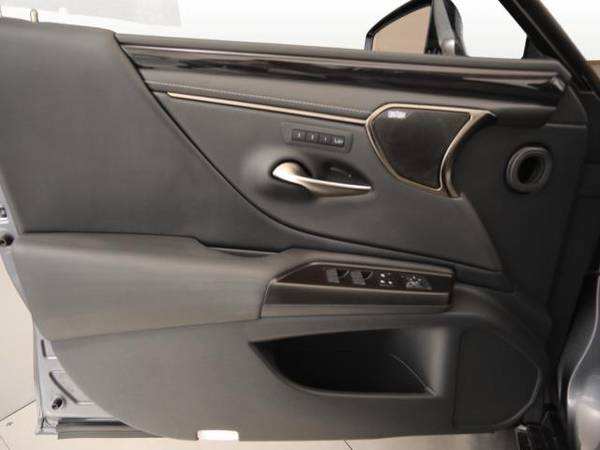 2019 Lexus ES 350 Ultra Luxury Package - cars & trucks - by dealer -... for sale in Caledonia, MI – photo 18