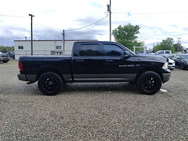 2012 Ram 1500 Outdoorsman - - by dealer - vehicle for sale in Chillicothe, OH – photo 4