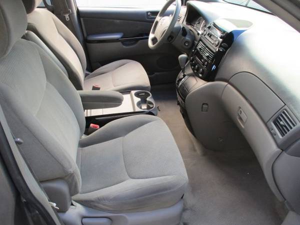 2004 Toyota Sienna 8-Passenger Minivan w/Clean Carfax - cars &... for sale in Santa Clara, CA – photo 8